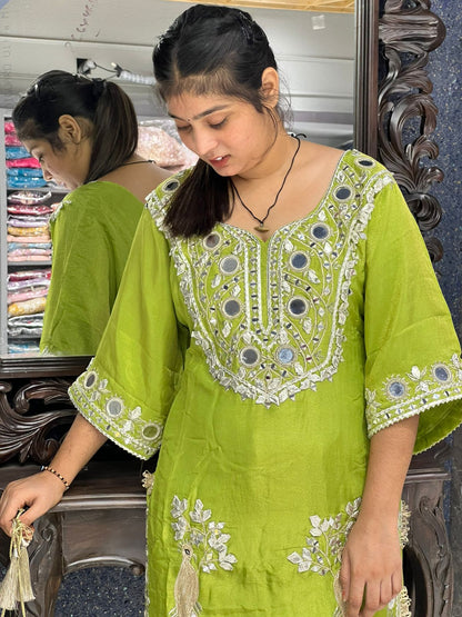 Embroidered Latest Pakistani Style Suit