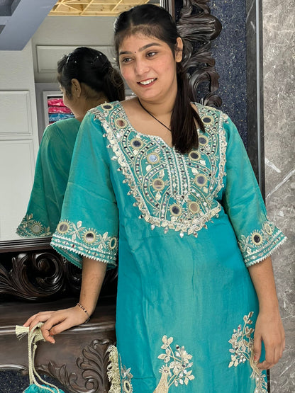 Embroidered Latest Pakistani Style Suit