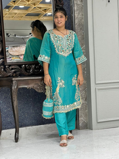 Embroidered Latest Pakistani Style Suit